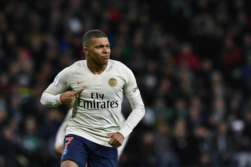 卢赞：我们不想也不打算引发任何争议，重要的是亚马尔能尽快康复